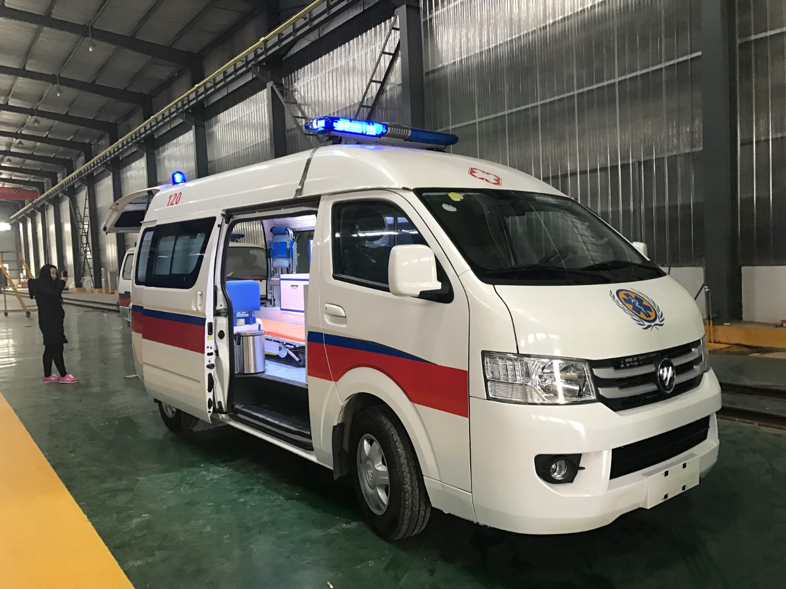 玛多县救护车转院